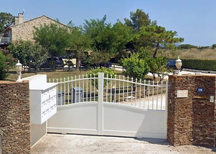 Grand Studio & Terrasse Privee